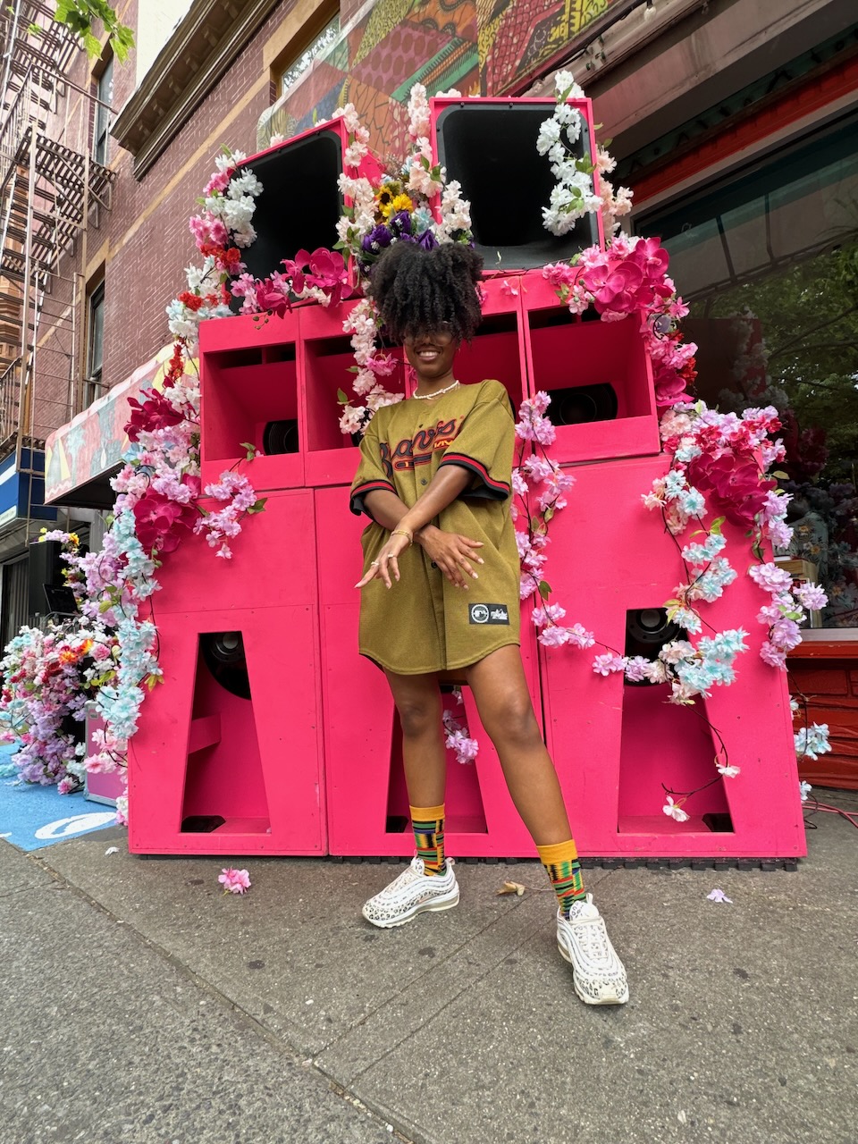 DJ Quinnette in from of Make Manifest